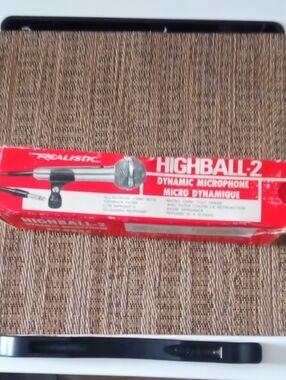 Realistic Highball-2 Dynamic Microphone